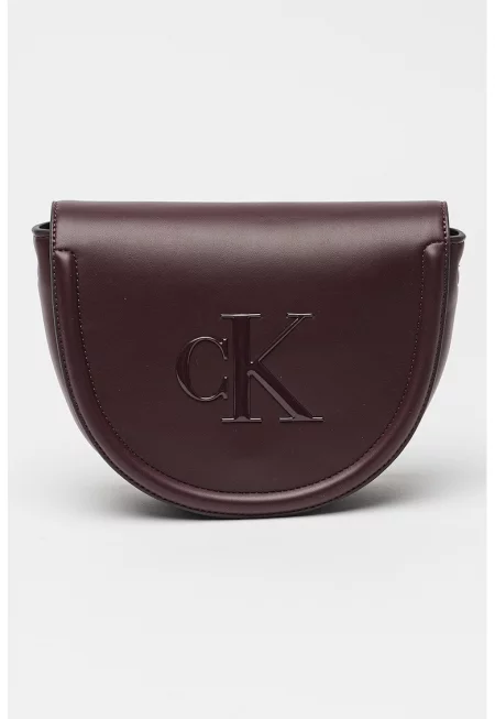 Чанта през рамо от еко кожа с капаче - Тъмновиолетов