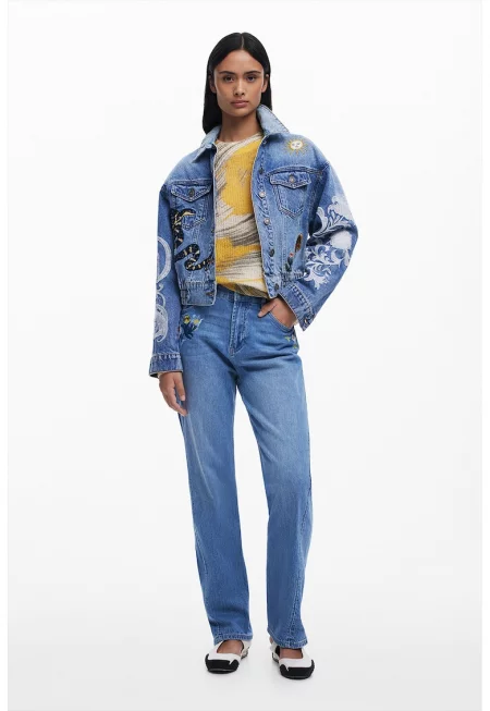 Дънково яке с бродерии