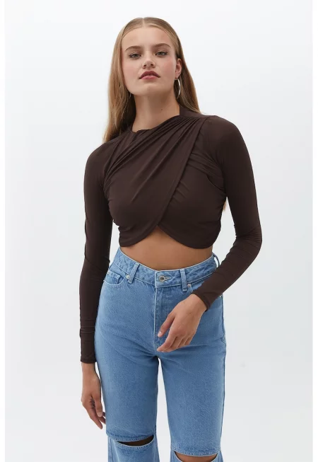 Къса драпирана блуза