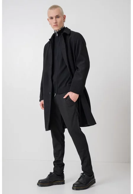 Палто с вълна и яка