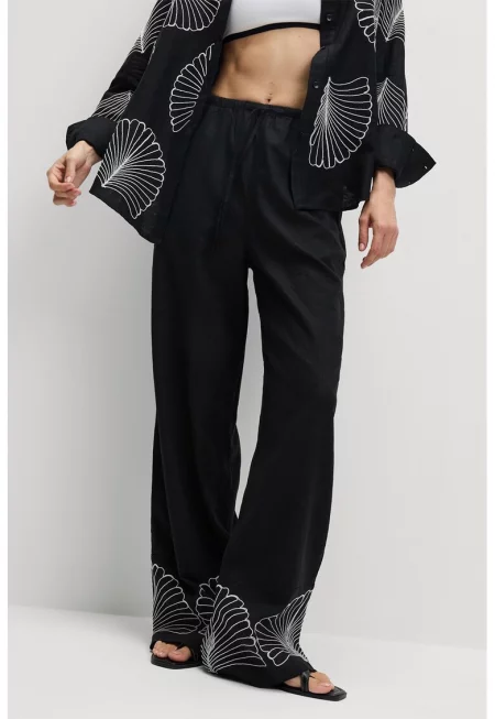 Широк панталон с лен с регулираща се талия - Черен