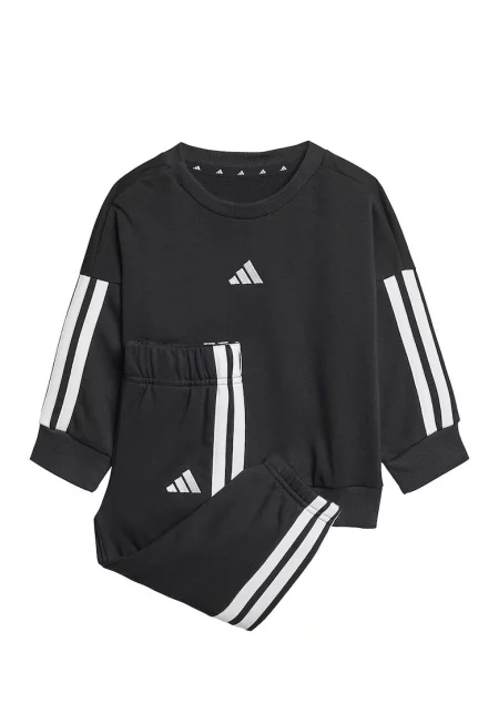 Спортен екип с памук с овално деколте