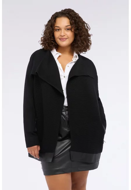 Яке с отворен фронт и ревери