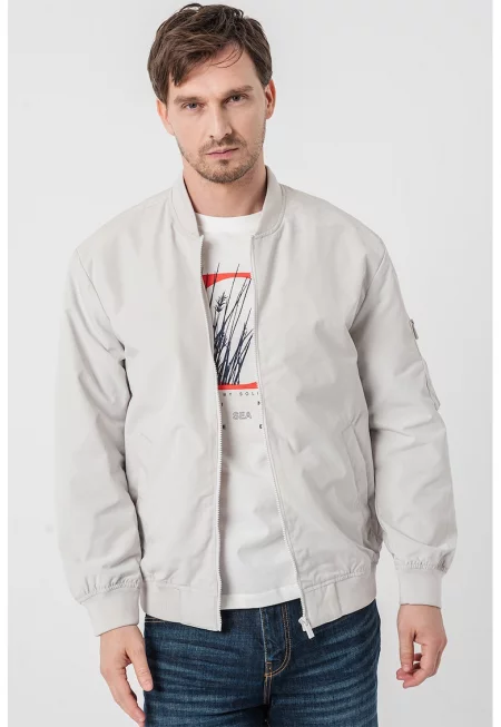 Яке със скосени джобове