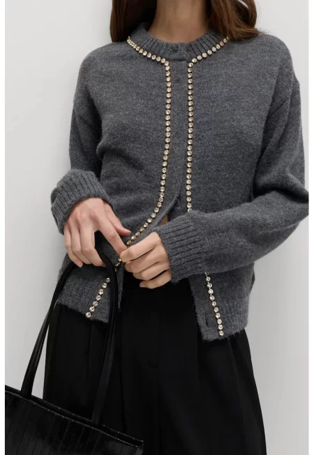 Жилетка с вълна с декоративни камъни