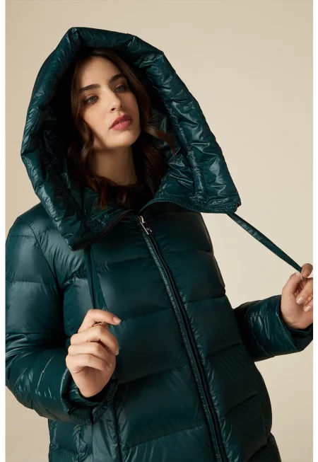 Зимно яке с пухена вата и качулка