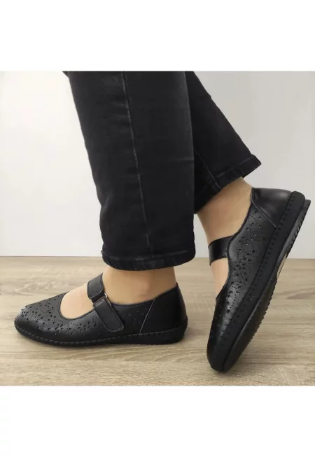 Дамски обувки  B924264 перфорирани - Черно