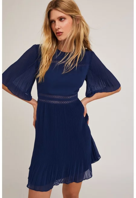 Къса рокля с набирания - Тъмносин