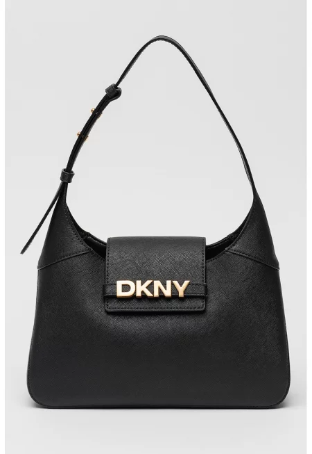 Кожена чанта за рамо с метално лого