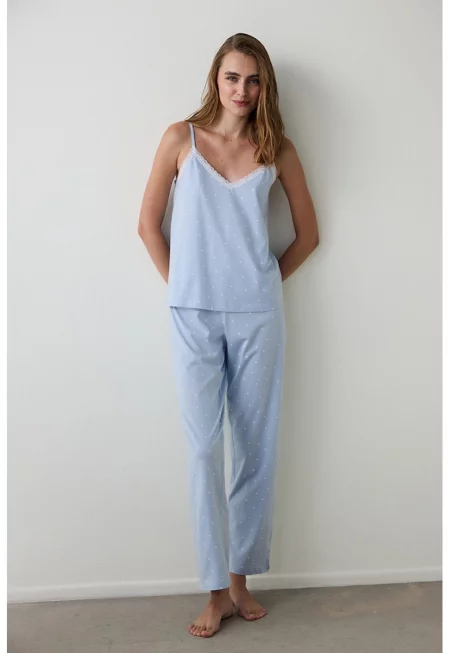 Памучна пижама на точки