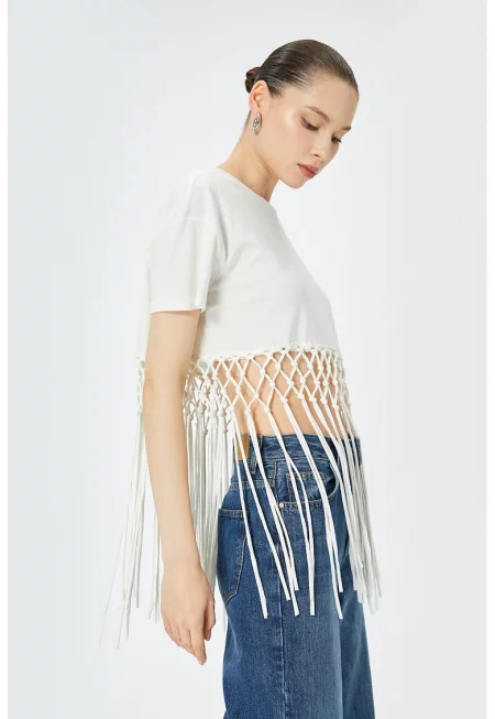 Памучна тениска с пискюл на подгъва