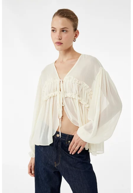 Полупрозрачна блуза с шпиц