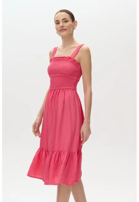 Разкроена едноцветна рокля