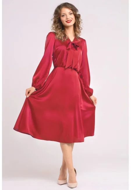 Сатинирана рокля с панделка