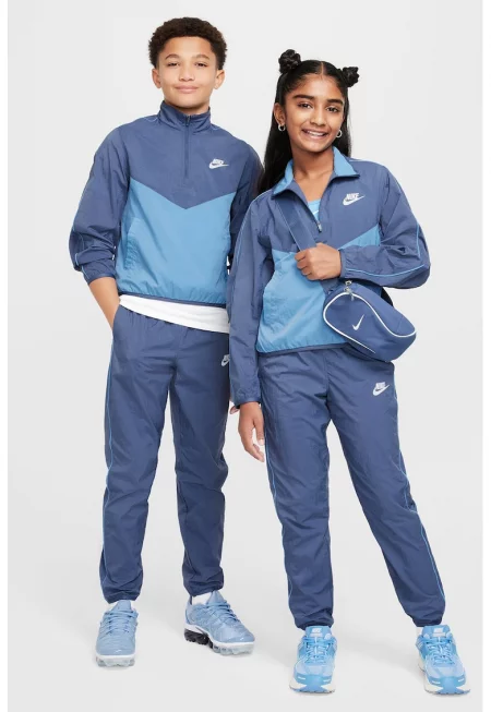 Спортен екип с лого