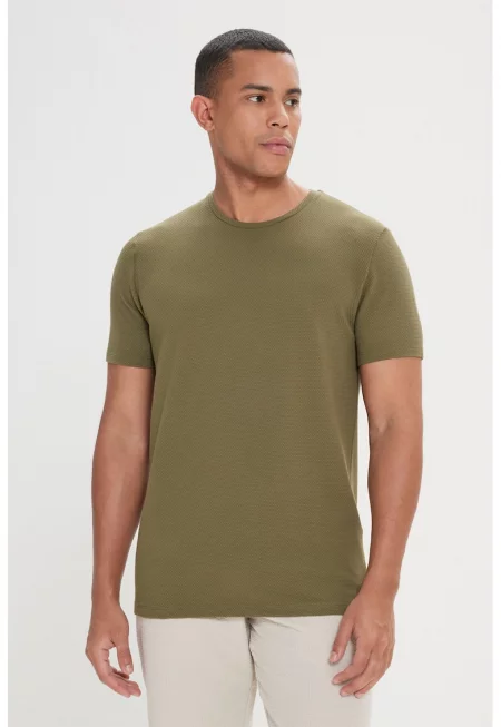 Тениска с овално деколте