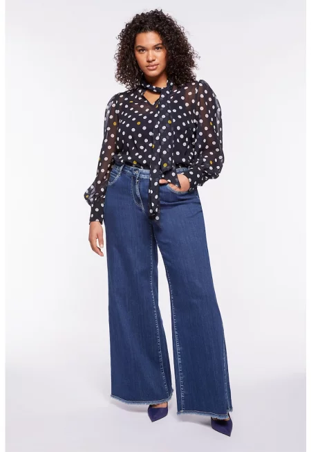 Дънки с висока талия и широк крачол