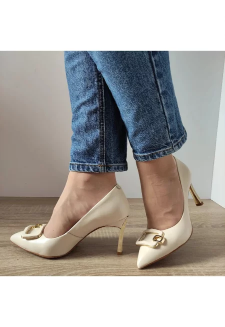 Елегантни дамски обувки  Бежов