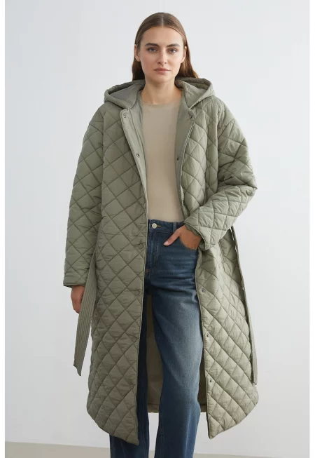 Капитонирано и уголемено яке с качулка - Бледозелен
