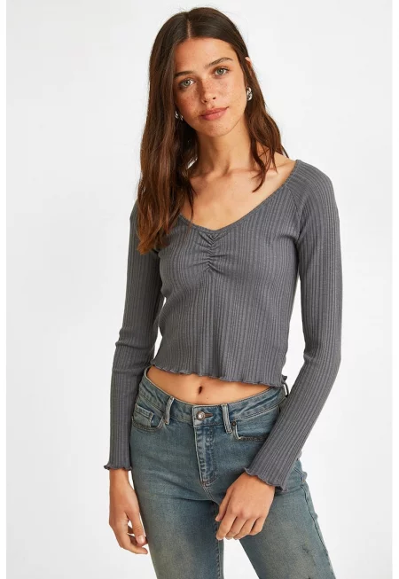 Къс фино плетен пуловер