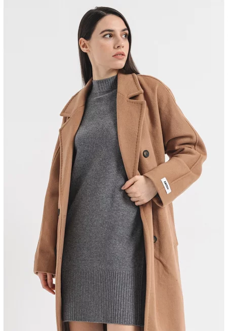 Палто с вълна със застъпен дизайн