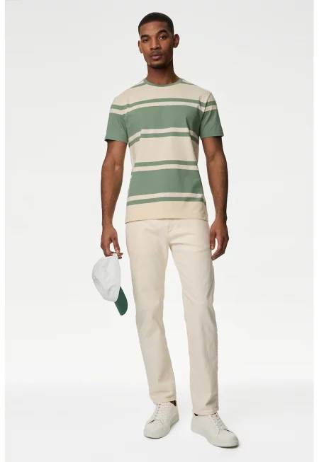 Раирана тениска с овално деколте