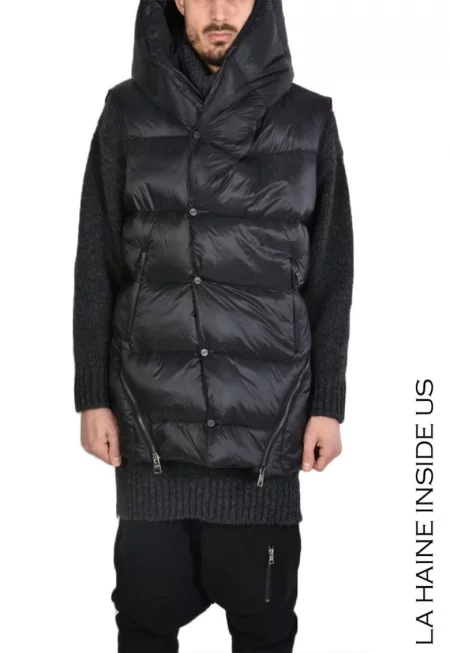 Редовна жилетка с подвижни странични части - закопчаване с копчета - Черен