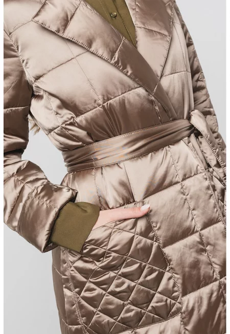 Дълго капитонирано яке