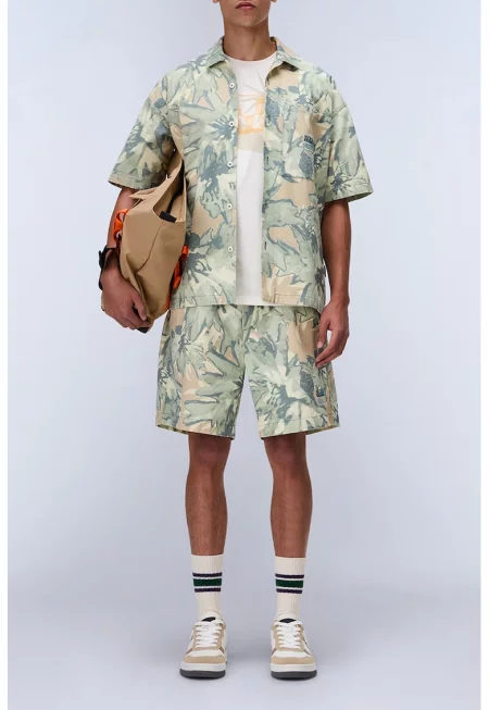 Памучни бермуди Talla с принт - Бледозелен/Светло бежово