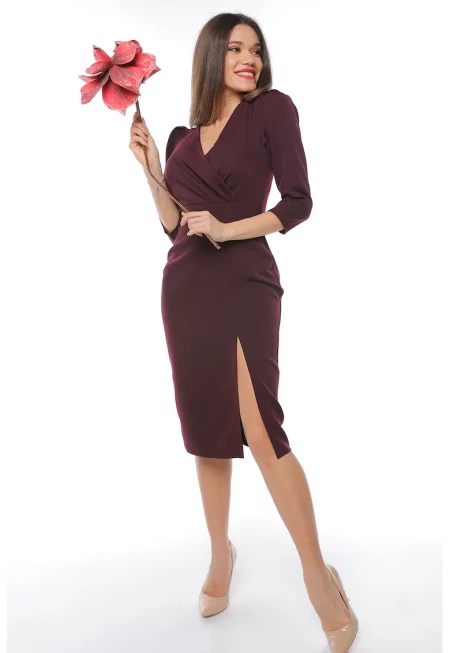 Рокля с шпиц и цепка встрани - Бордо