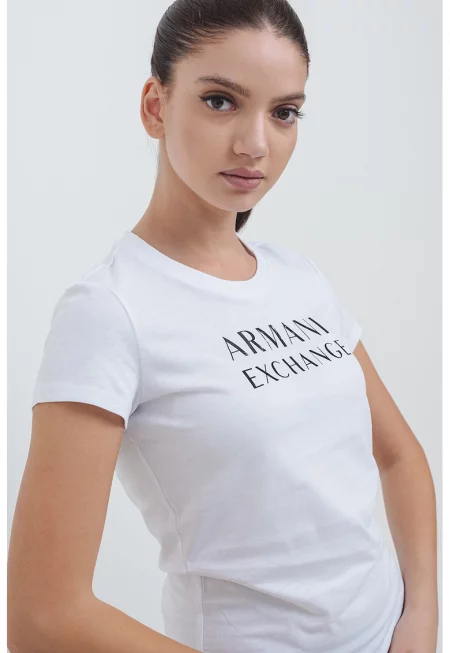 Слим тениска с овално деколте и лого