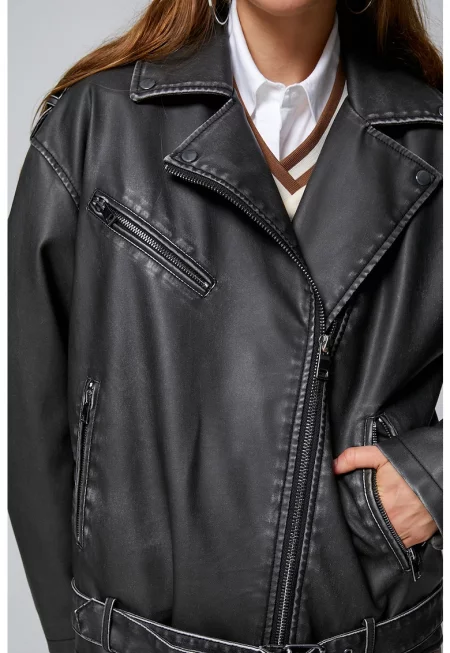 Яке от еко кожа с джобове с цип