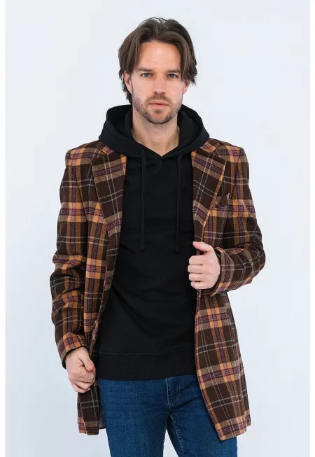 . Карирано яке с копчета