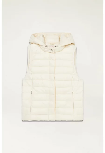 Олекотен елек с качулка