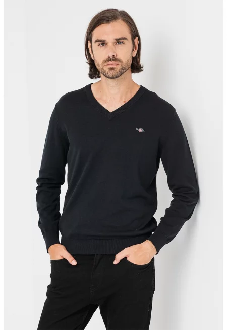 Пуловер Classic с шпиц - Черен