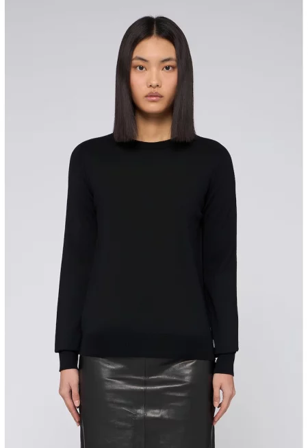 Пуловер от необработена вълна с овално деколте - Черен