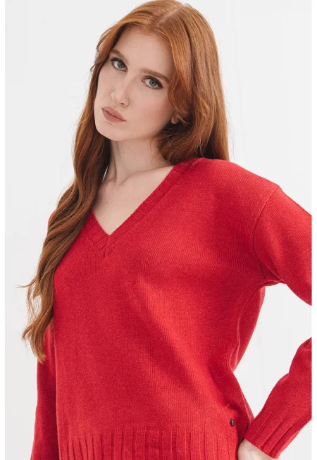 Шпиц пуловер с вълна