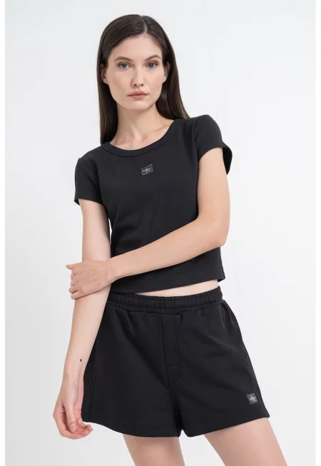 Слим тениска с малко лого