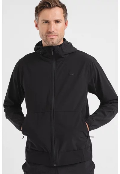 Спортно яке с регулируема качулка