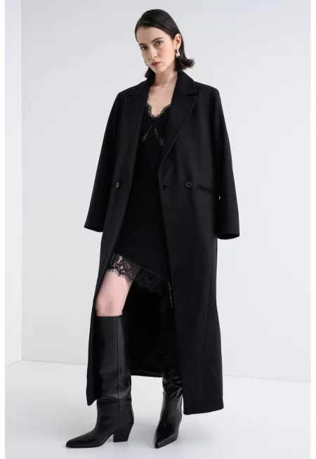 Асиметрична шпиц рокля с дантела