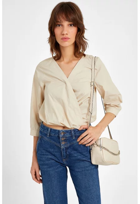 Блуза със застъпено деколте