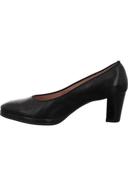 Дамски обувки  изработени от гладка кожа