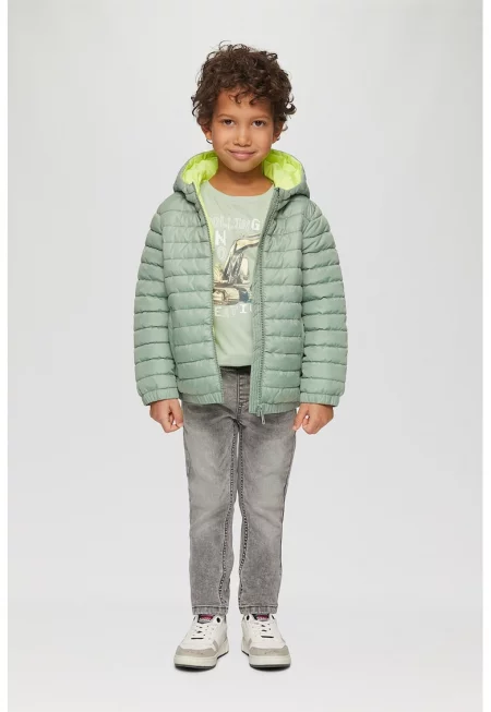 Капитонирано яке с качулка