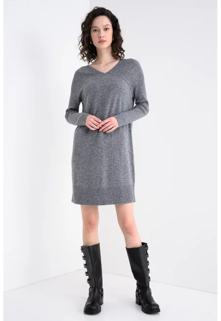 Миди рокля с вълна с шпиц