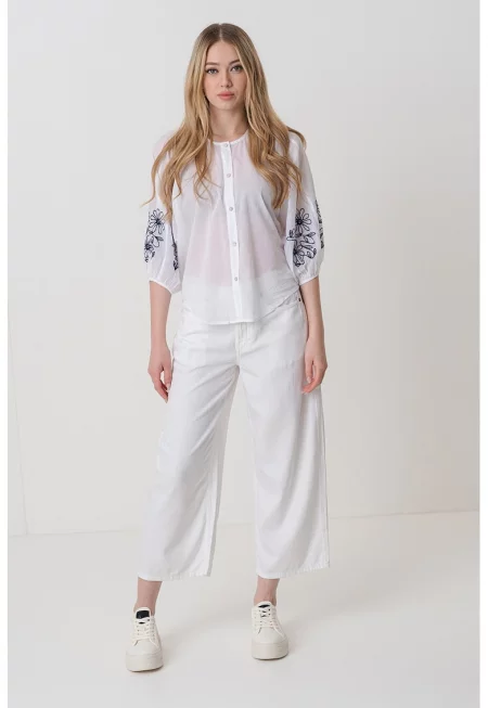 Памучна блуза с бродерии - Бял/Ултрамарин синьо