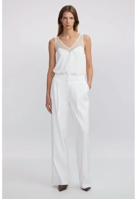 Прав панталон с джобове - Бял