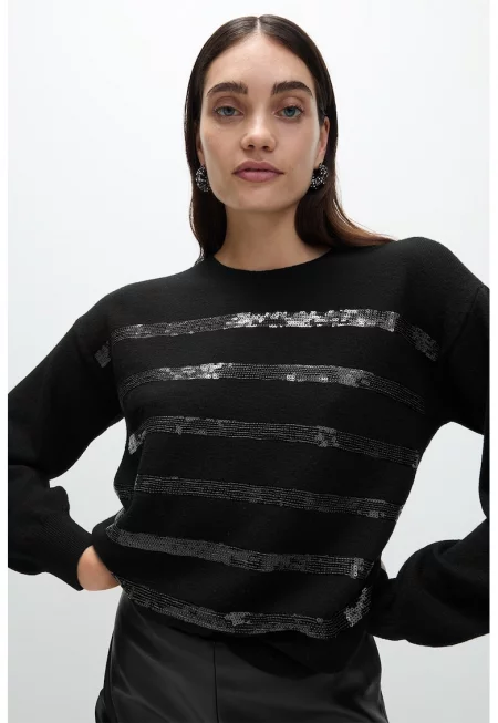 Пуловер с пайети