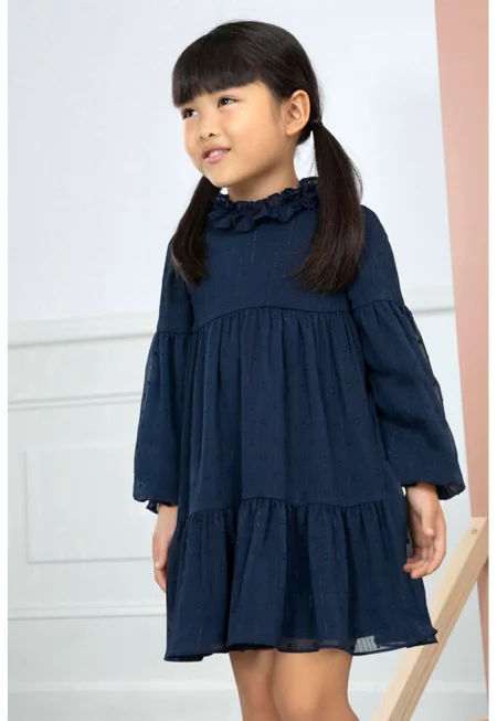 Рокля на волани с бляскави нишки