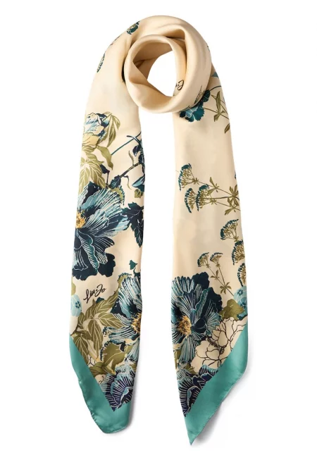 Шал с шарка