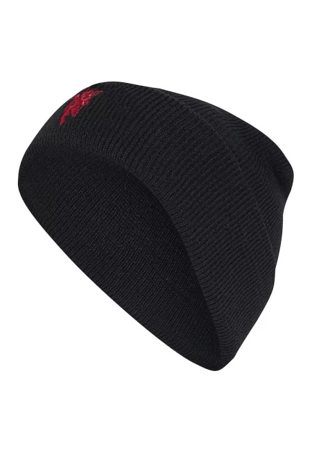 Шапка с бродерии